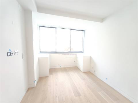 T2+1 em Empreendimento de luxo com piscina