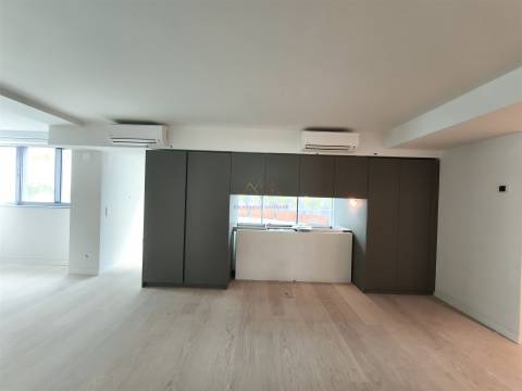 T2+1 em Empreendimento de luxo com piscina