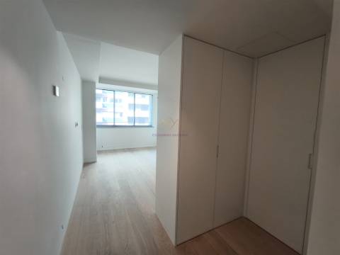 T2+1 em Empreendimento de luxo com piscina