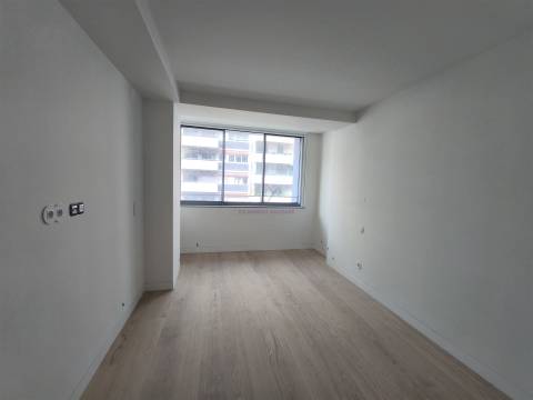 T2+1 em Empreendimento de luxo com piscina