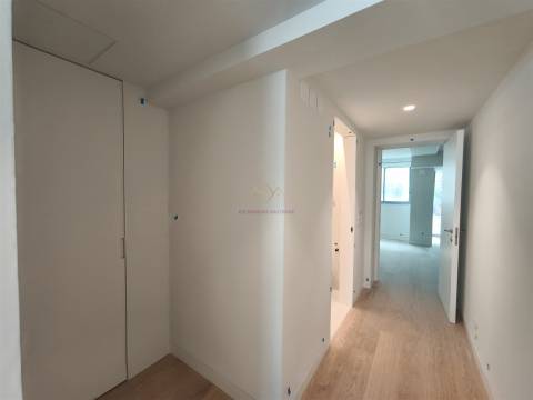 T2+1 em Empreendimento de luxo com piscina