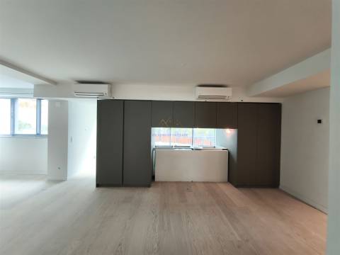 T2+1 em Empreendimento de luxo com piscina