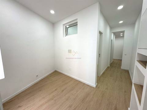 T2 Remodelado na Graça, a 10 Minutos do Metro de Santa Apolónia