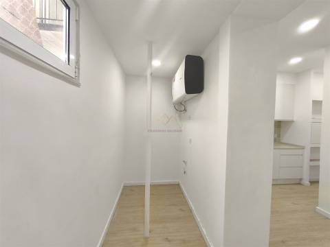 T2 Remodelado na Graça, a 10 Minutos do Metro de Santa Apolónia