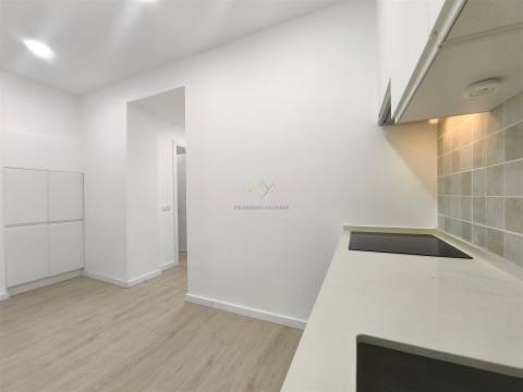 T2 Remodelado na Graça, a 10 Minutos do Metro de Santa Apolónia