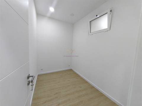 T2 Remodelado na Graça, a 10 Minutos do Metro de Santa Apolónia