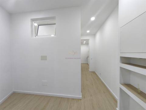 T2 Remodelado na Graça, a 10 Minutos do Metro de Santa Apolónia