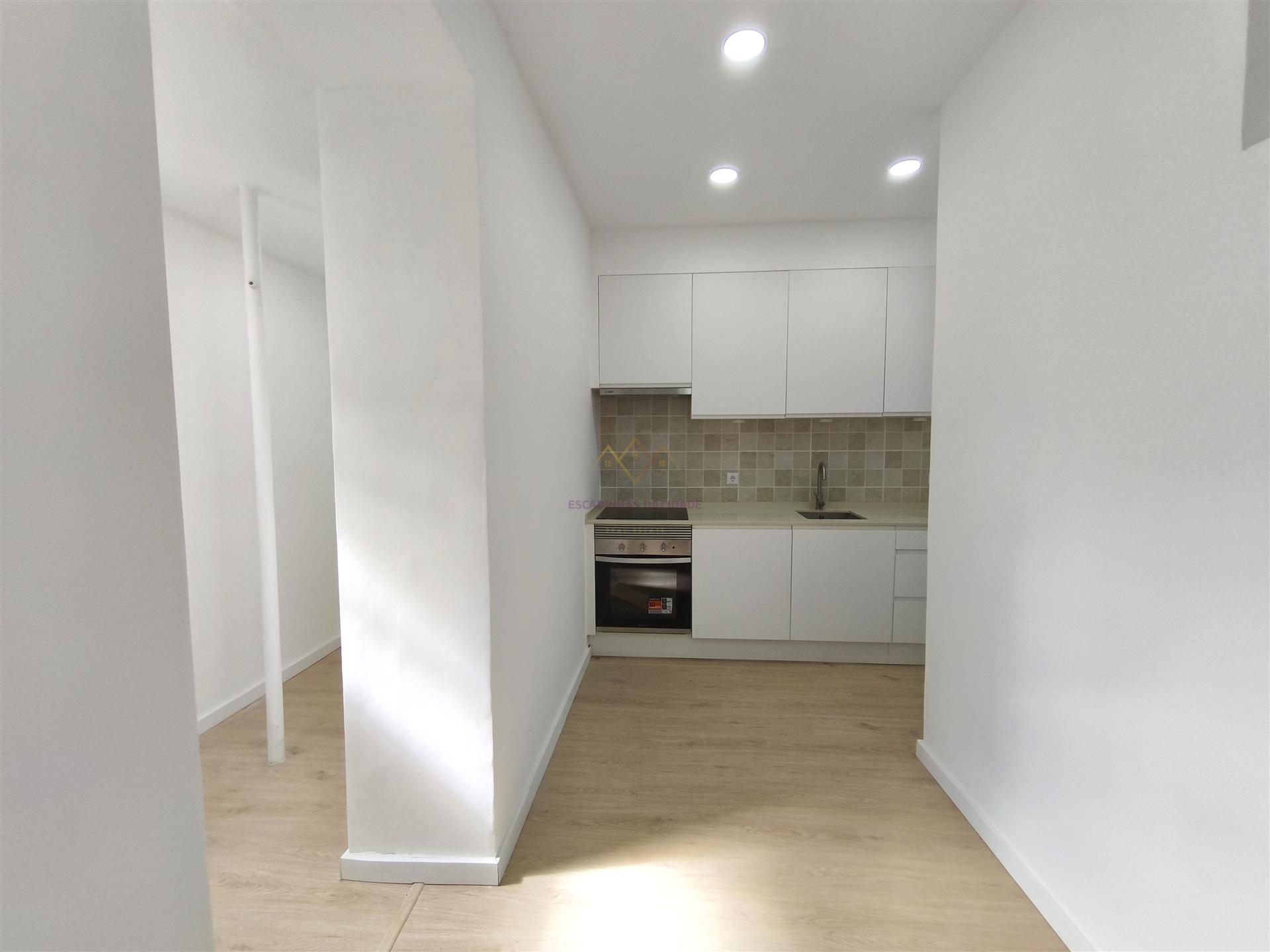 T2 Remodelado na Graça, a 10 Minutos do Metro de Santa Apolónia