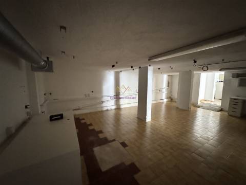 Oportunidade de investimento! Loja B para venda