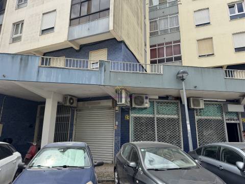 Oportunidade de investimento! Loja B para venda