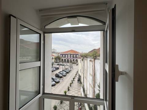 Escitórios para arrendamento na Praça do Bocage, em Setúbal