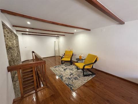 Charme Histórico com Toque Moderno – T1 Mezzanine junto ao Castelo de São Jorge