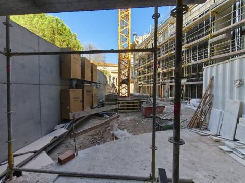 T1+1 com Jardim Privativo 30 m2 em Condomínio com Ginásio, na Junqueira