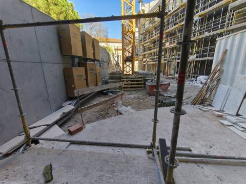 T1+1 com Jardim Privativo 30 m2 em Condomínio com Ginásio, na Junqueira