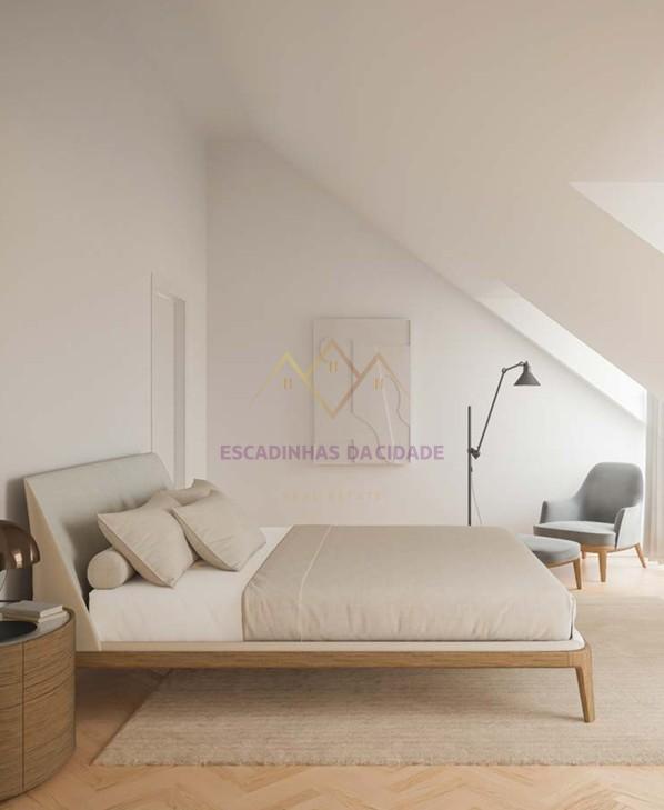 T3 Duplex Novo a estrear em condomínio com Jardim e  ginásio, com vista Rio