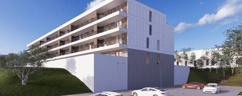 Apartamento T2 Moderno com Grande Varanda e 2 Lugares de Garagem – Portimão