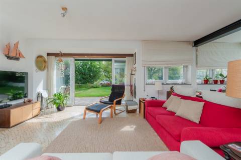 Moradia única à venda numa das melhores ruas de Oeiras