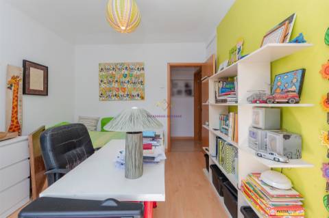 Moradia única à venda numa das melhores ruas de Oeiras