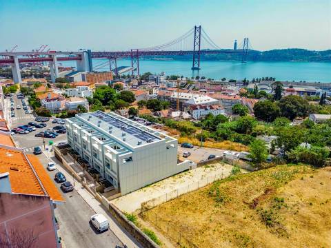 Viva o Luxo com Vista para o Tejo - Moradia Luxo no Alto Santo Amaro