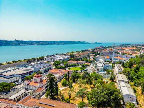 Viva o Luxo com Vista para o Tejo - Moradia Luxo no Alto Santo Amaro