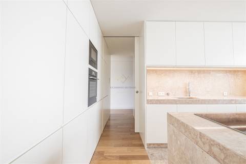 Viva o Luxo com Vista para o Tejo - Moradia Luxo no Alto Santo Amaro