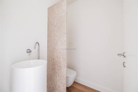 Viva o Luxo com Vista para o Tejo - Moradia Luxo no Alto Santo Amaro