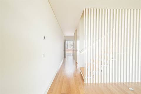 Viva o Luxo com Vista para o Tejo - Moradia Luxo no Alto Santo Amaro