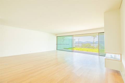 Viva o Luxo com Vista para o Tejo - Moradia Luxo no Alto Santo Amaro