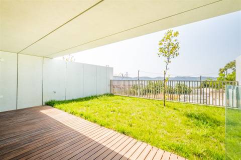 Viva o Luxo com Vista para o Tejo - Moradia Luxo no Alto Santo Amaro