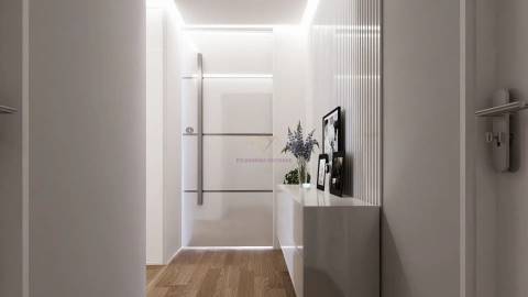 Espaço e Conforto no Coração de Portimão - T2 com Varandas, e 2 estacionamentos