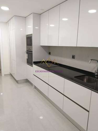 T3 Remodelado em Benfica