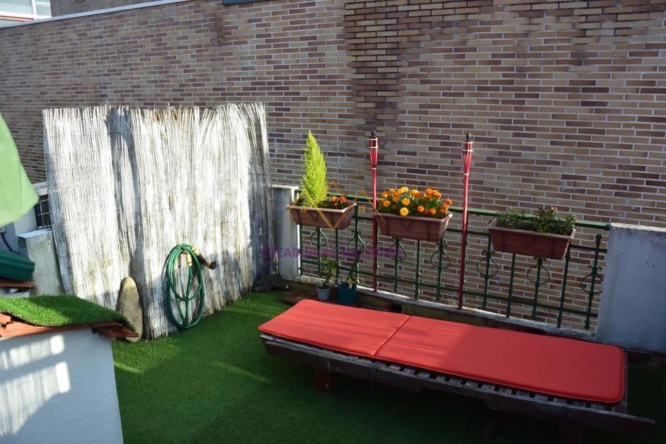 T1 duplex com Terraço em Alcântara