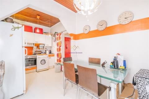 T1 duplex com Terraço em Alcântara