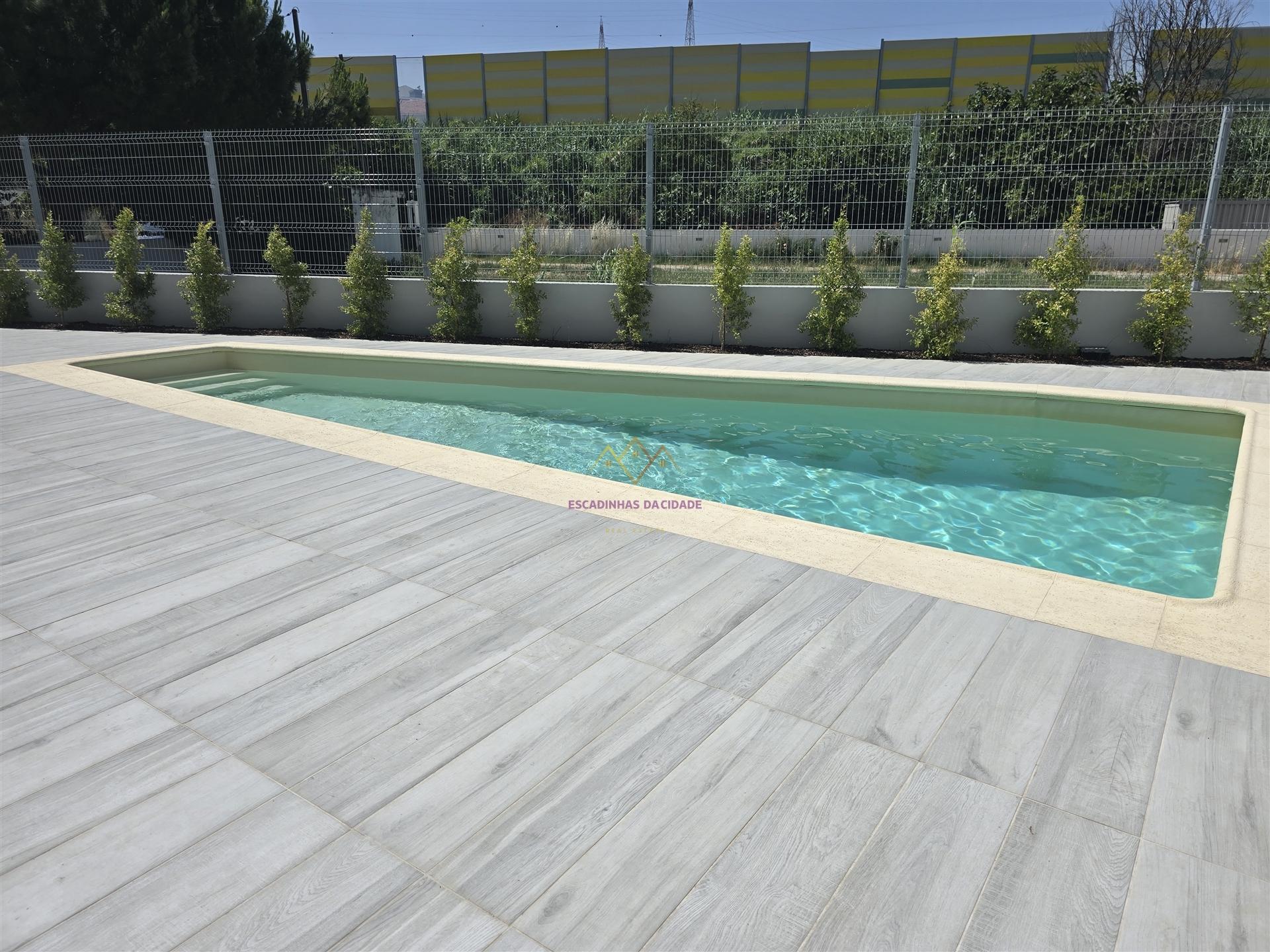T3 com Piscina em Alverca