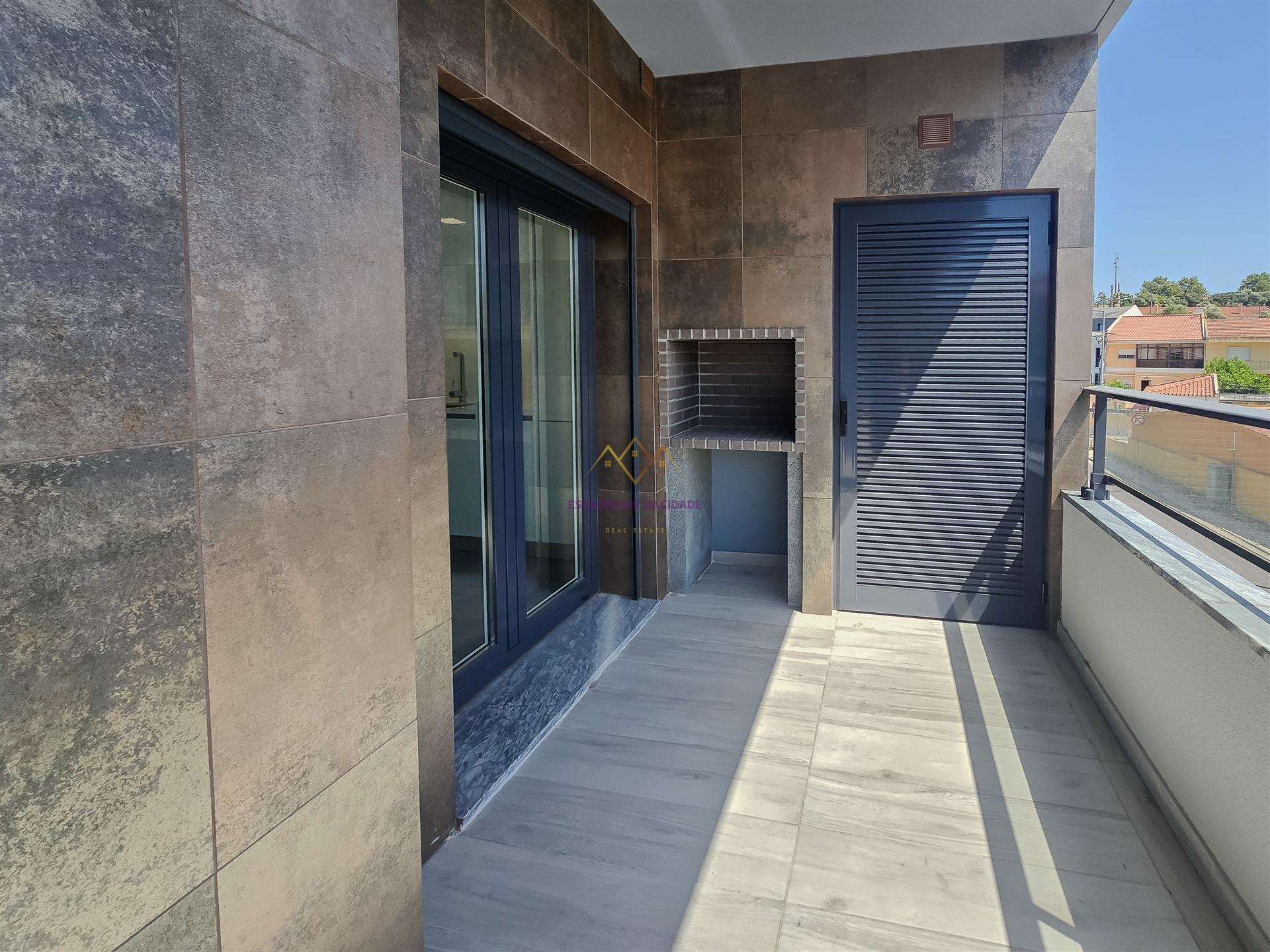 T3 com Piscina em Alverca