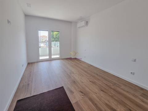 T3 com Piscina em Alverca