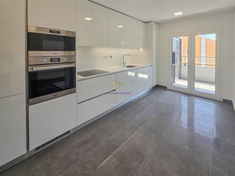 T3 com Piscina em Alverca