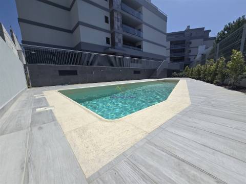 T3 com Piscina em Alverca