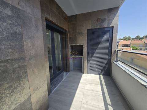 T3 com Piscina em Alverca