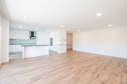 Espetacular apartamento T3 com varandas no Montijo