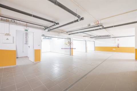 Espetacular apartamento T5 Duplex a estrear, Montijo