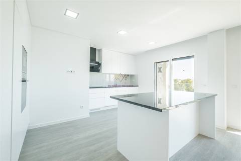 Espetacular apartamento T5 Duplex a estrear, Montijo