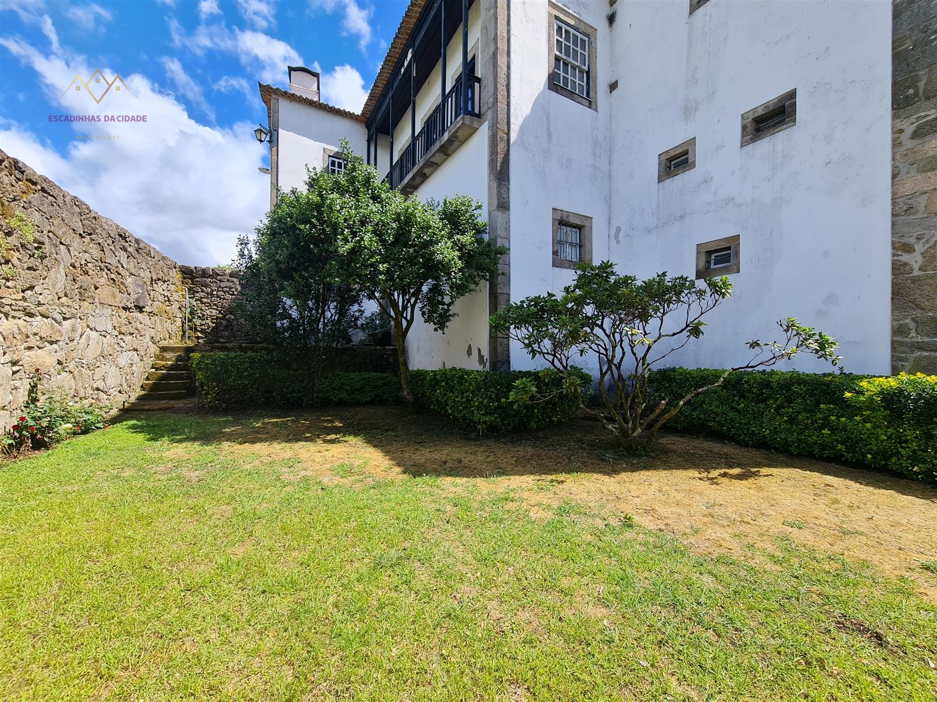 Palacete Neoclássico dentro das Muralhas de Valença do Minho
