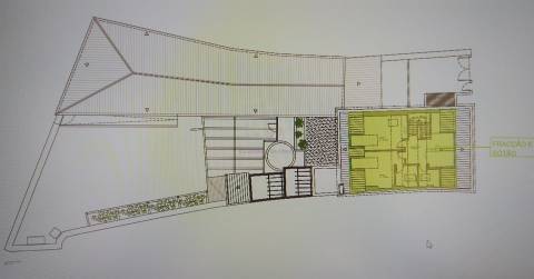 Apartamento T2 Duplex remodelado a estrear, em Massamá