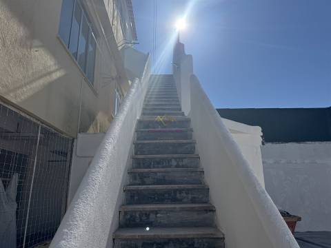 T2 Remodelado com Vista Rio e Ponte Vasco da Gama