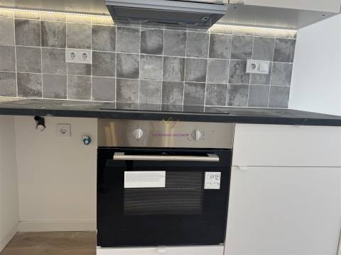 T2 Remodelado com Vista Rio e Ponte Vasco da Gama