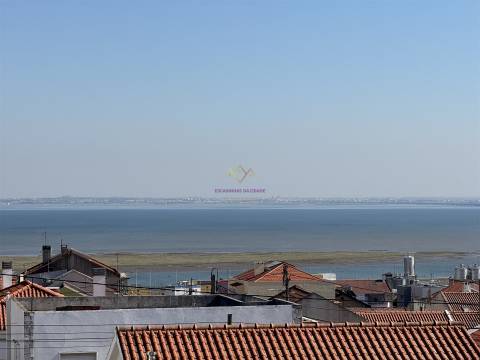 T2 Remodelado com Vista Rio e Ponte Vasco da Gama