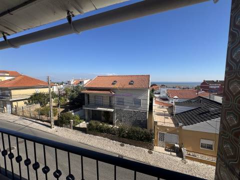 T2 Remodelado com Vista Rio e Ponte Vasco da Gama