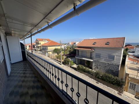 T2 Remodelado com Vista Rio e Ponte Vasco da Gama