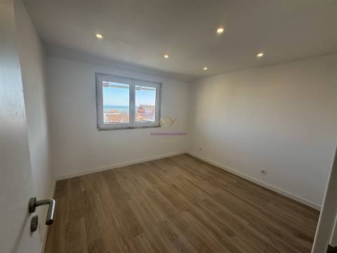 T2 Remodelado com Vista Rio e Ponte Vasco da Gama